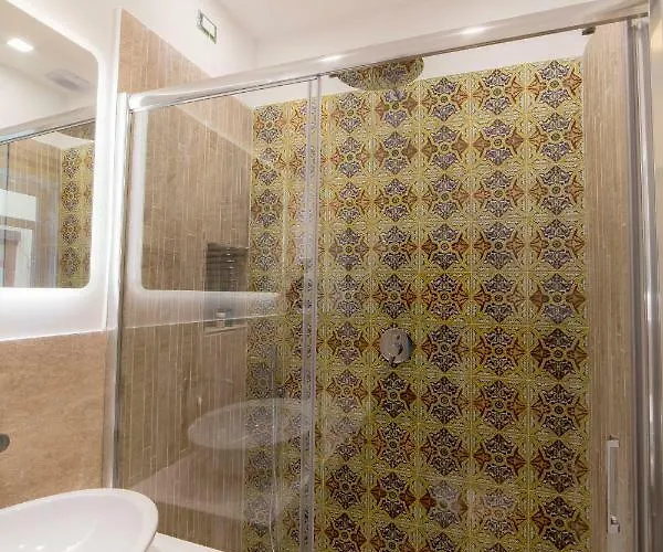 Elegance 3* סורנטו