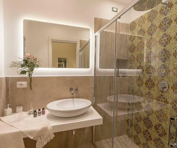 Elegance Pensjonat 4*